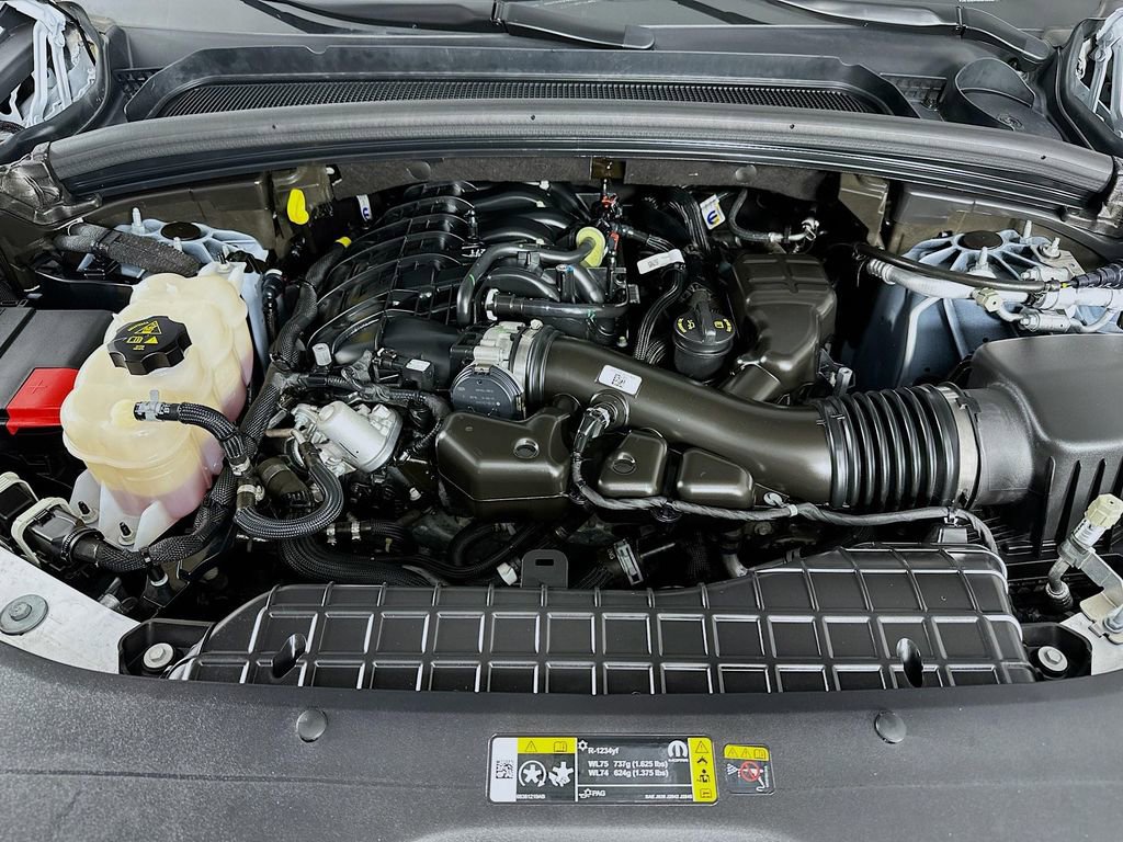 Certified 2025 Jeep Grand Cherokee Limited image 40
