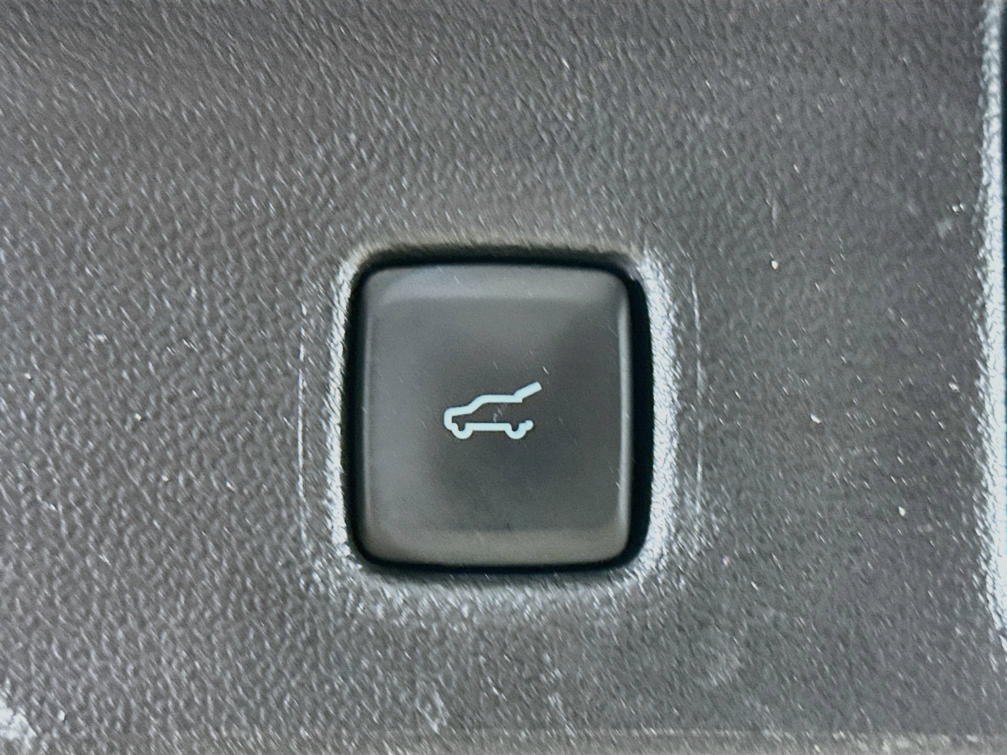 Used 2025 Ford Escape ST-Line Select AWD/4WD image 28