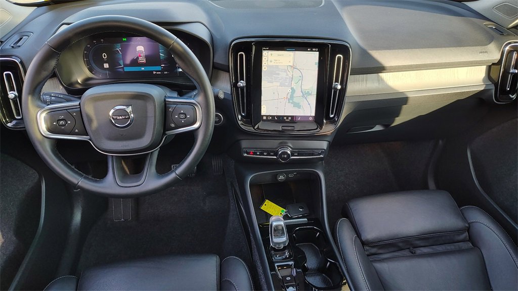 Certified 2025 Volvo XC40 B5 Plus image 11