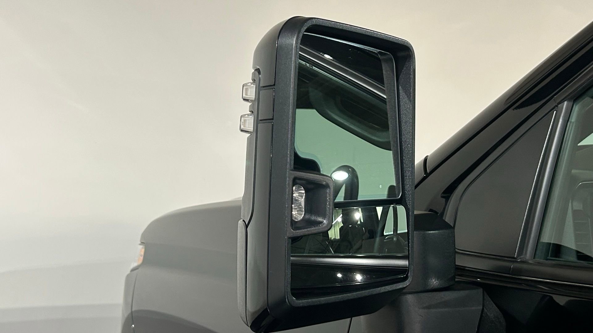 Used 2024 Chevrolet Silverado 2500 ZR2 w/ ZR2 Bison Edition AWD/4WD image 18