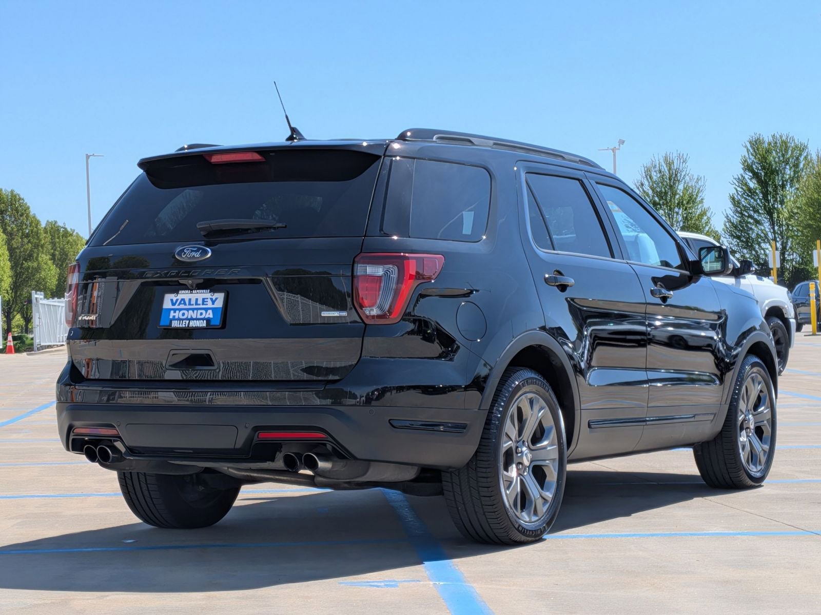 Used 2018 Ford Explorer Sport AWD/4WD image 6