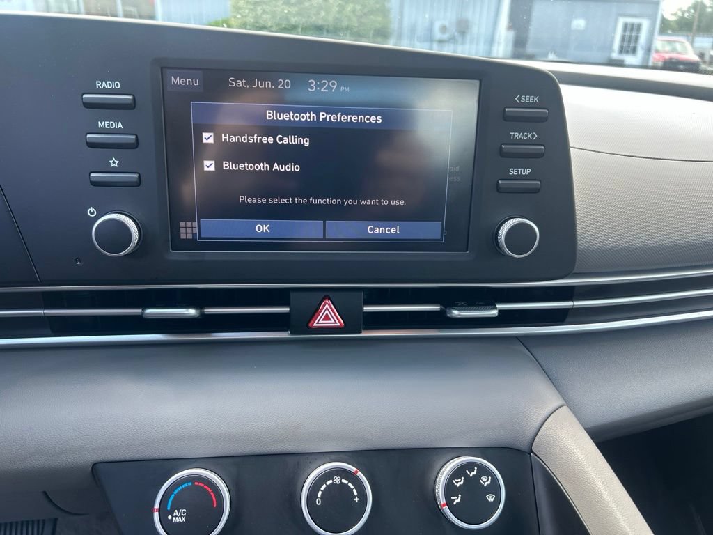 Used 2024 Hyundai Elantra SE FWD image 20