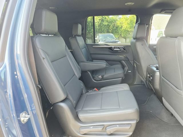 New 2026 Chevrolet Suburban LT w/ Comfort Package AWD/4WD image 13