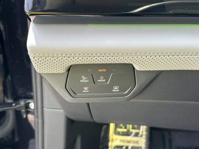 Certified 2026 Volkswagen Atlas Peak Edition AWD/4WD image 21