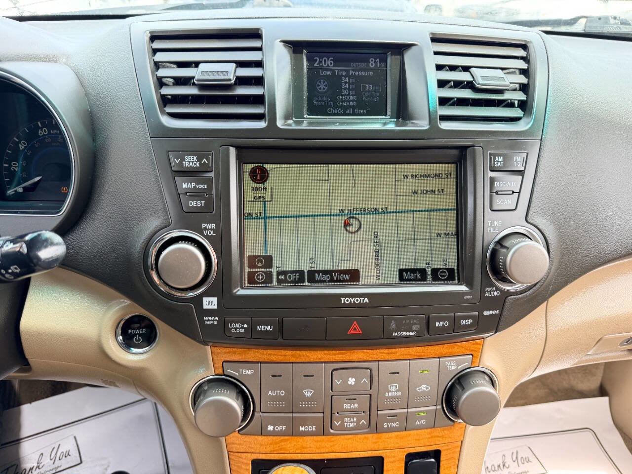 Used 2009 Toyota Highlander Limited AWD/4WD image 38