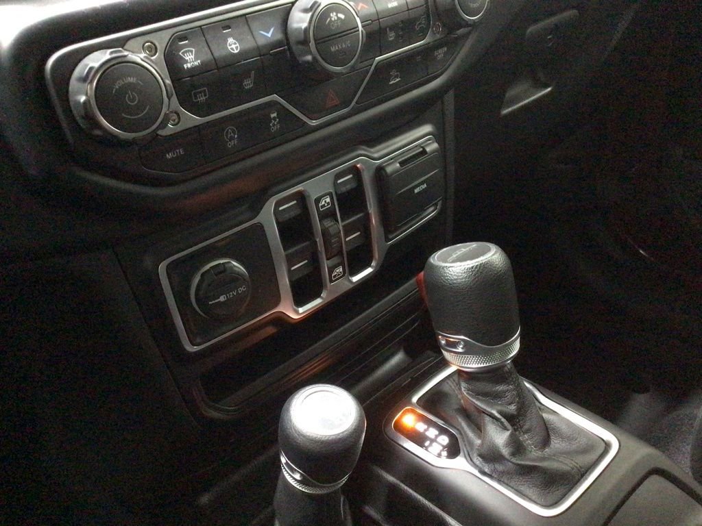 Used 2022 Jeep Gladiator Sport AWD/4WD image 14