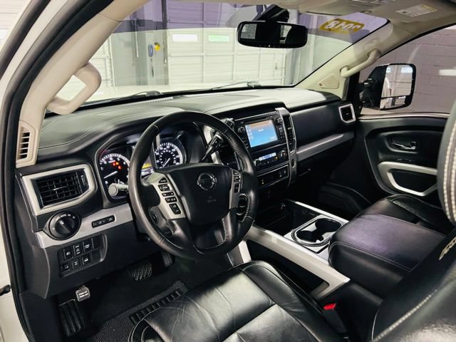 Used 2018 Nissan Titan PRO-4X w/ Pro-4x Convenience Package AWD/4WD image 21