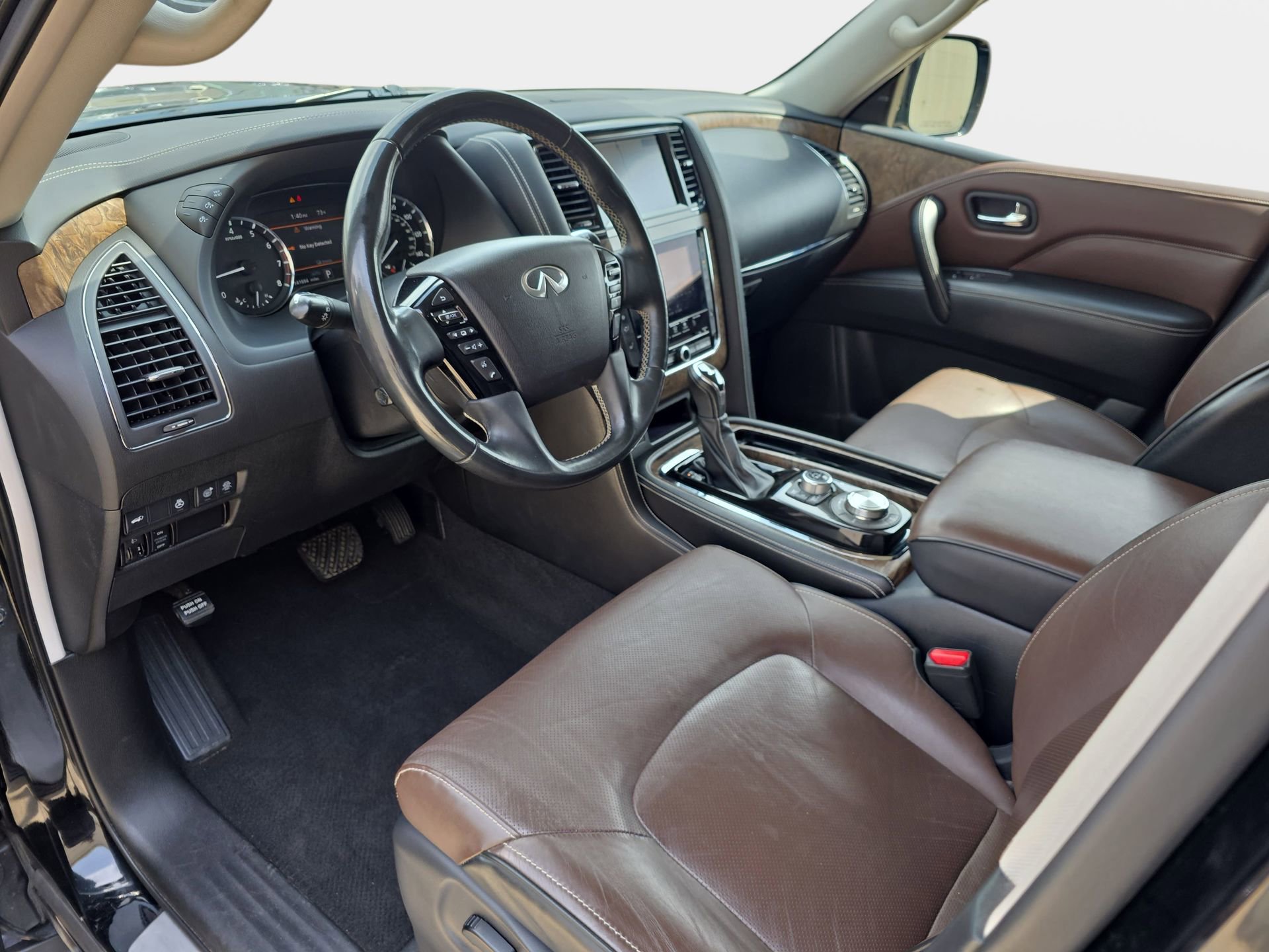 Used 2021 INFINITI QX80 Premium Select w/ All-Season Package image 16