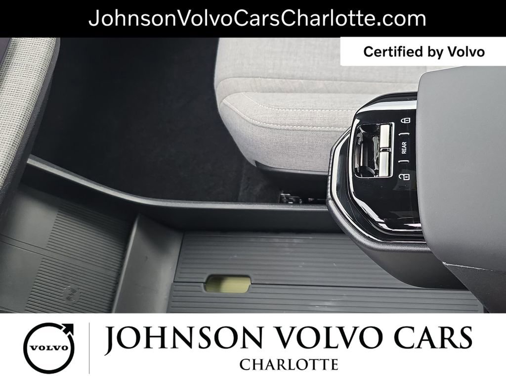 Certified 2025 Volvo EX30 Ultra w/ Climate Package image 25