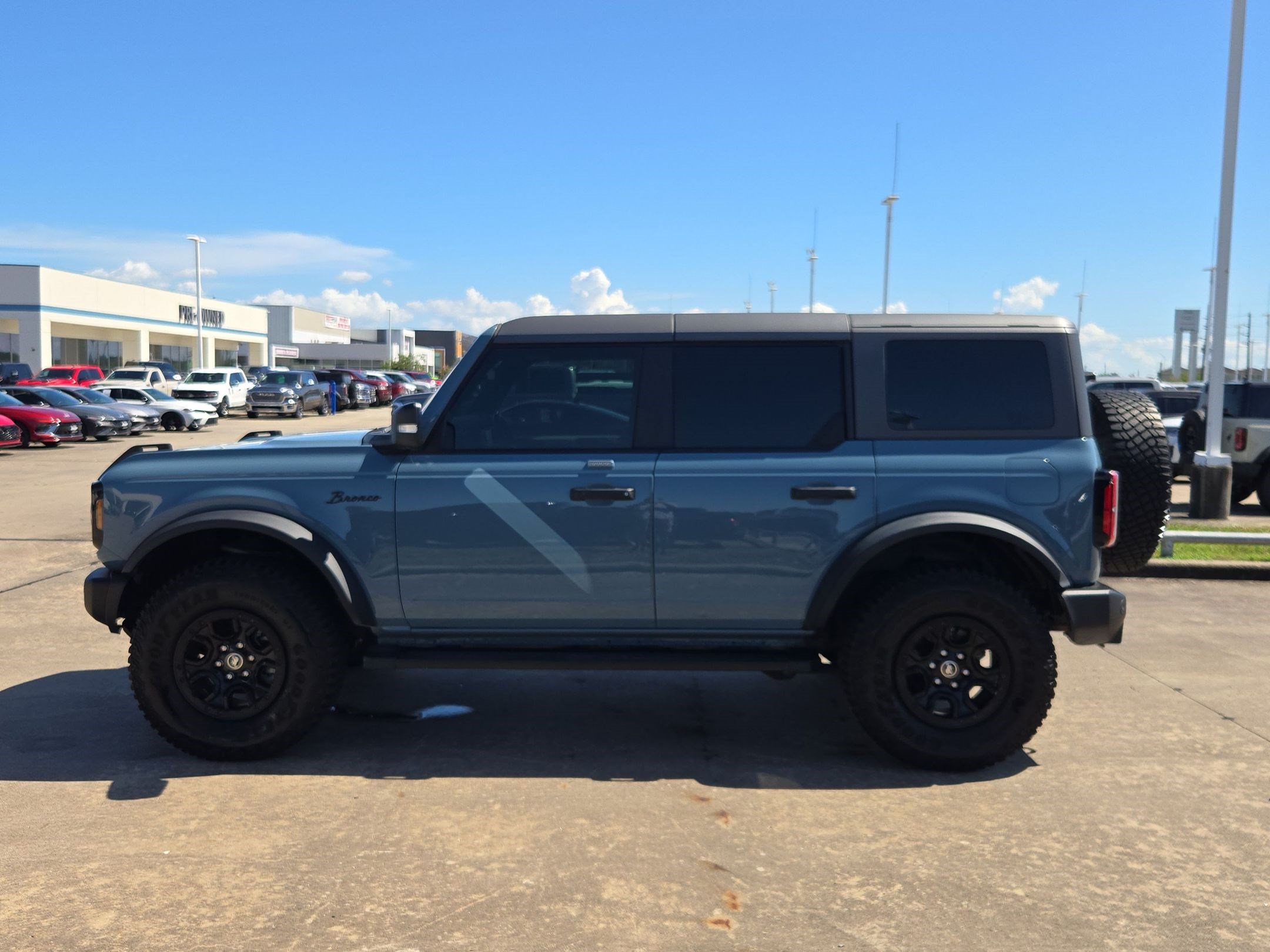 Used 2023 Ford Bronco Wildtrak AWD/4WD image 9