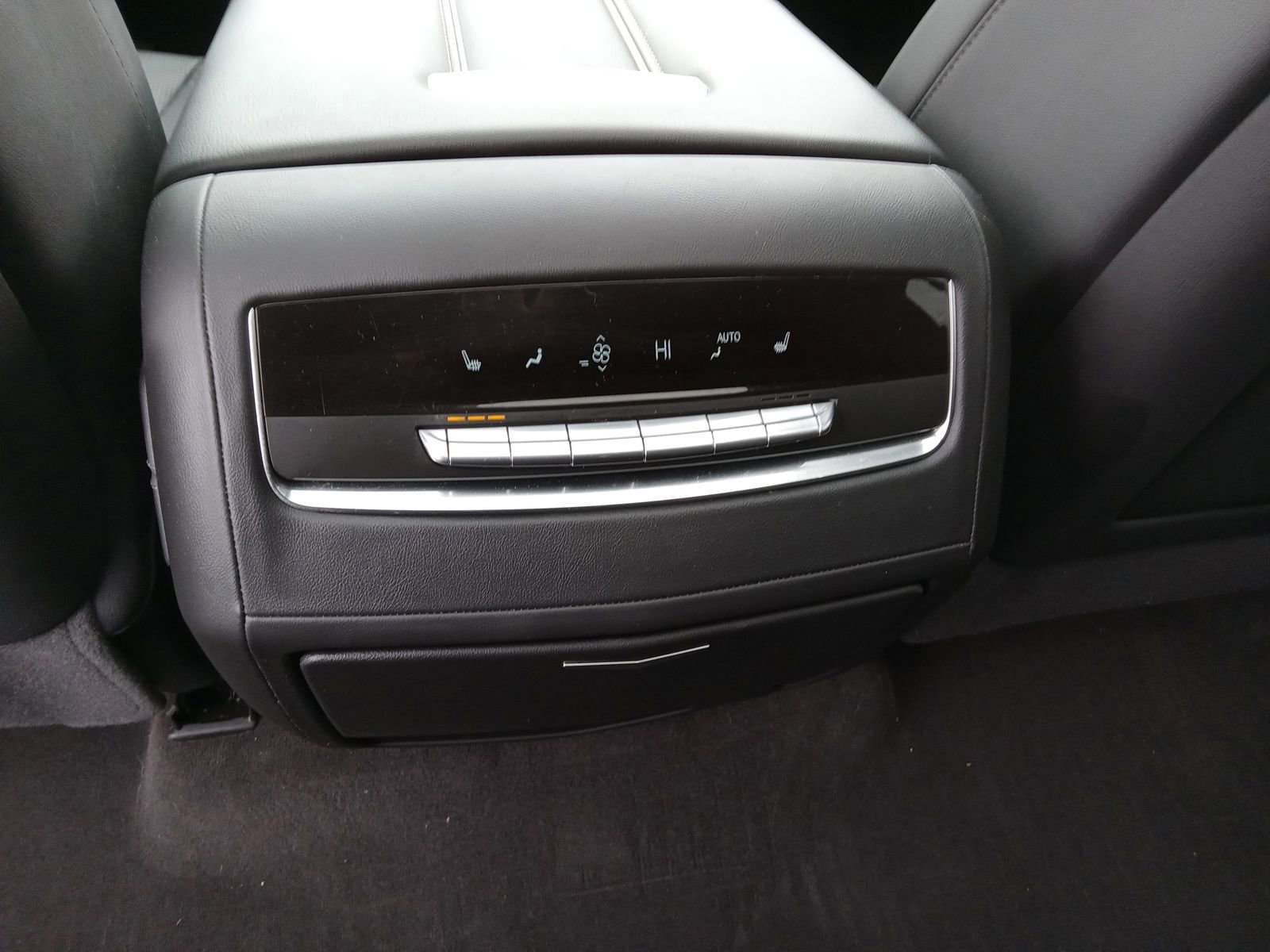 Used 2025 Cadillac Escalade Sport w/ Touring Package image 27