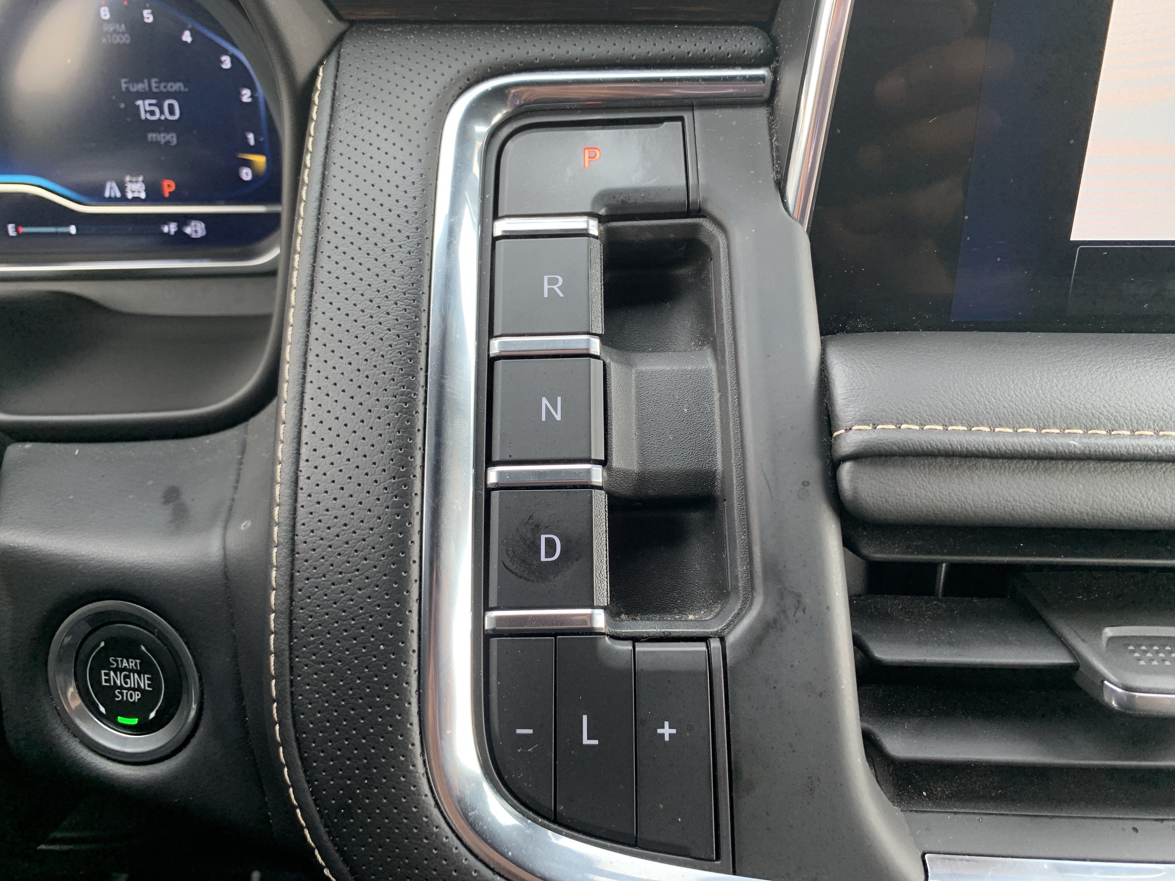 Used 2023 Chevrolet Tahoe Premier AWD/4WD image 26