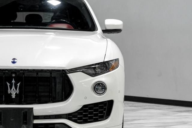 Used 2018 Maserati Levante GranSport AWD/4WD image 44