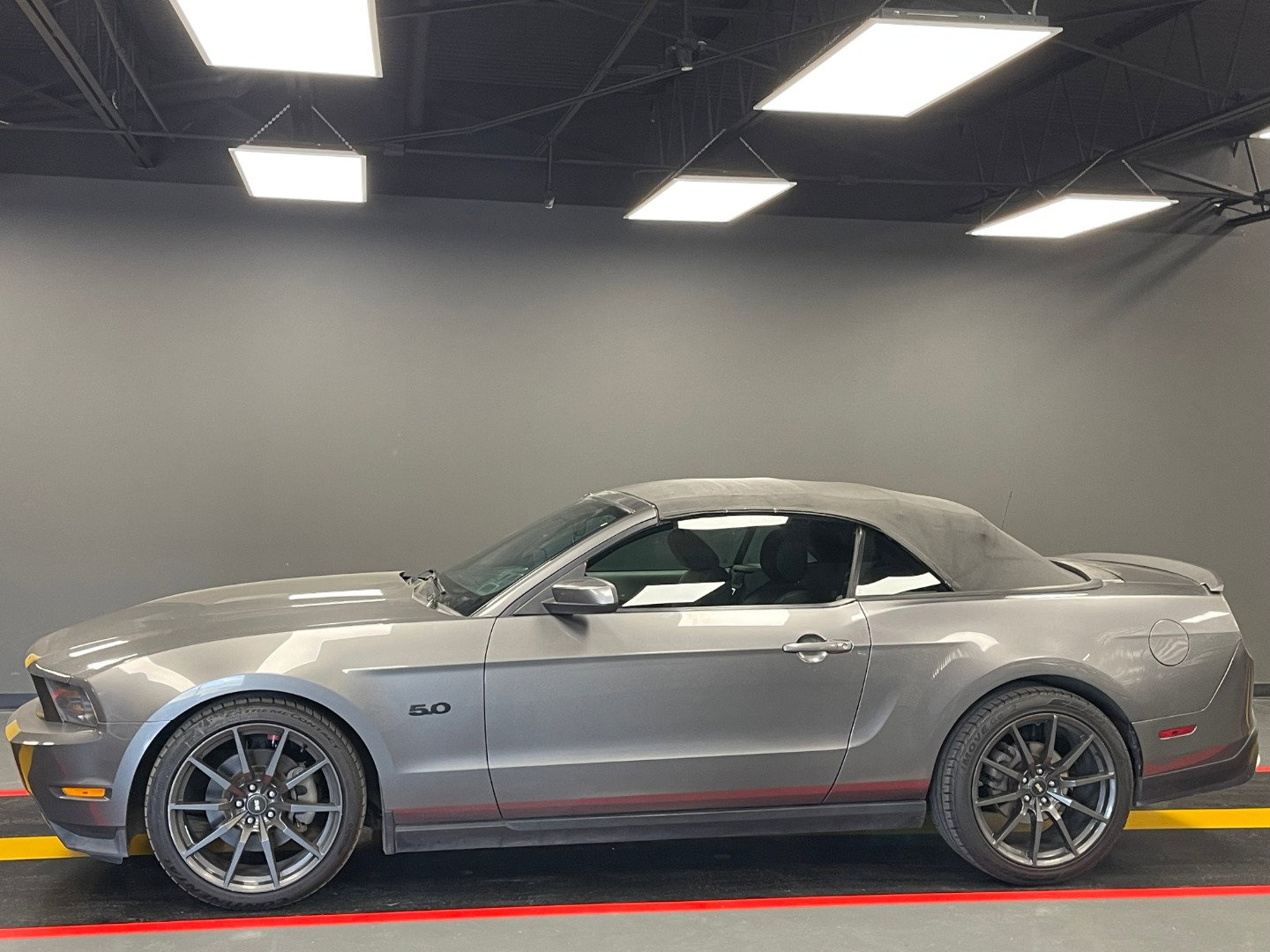 Used 2011 Ford Mustang GT RWD image 20