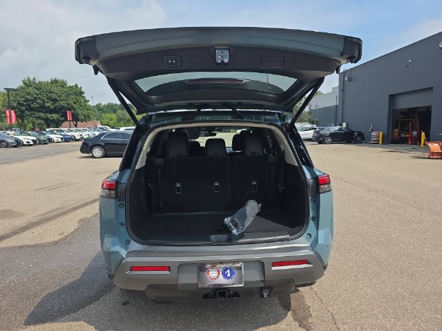 New 2026 Nissan Pathfinder SL w/ SL Premium Package AWD/4WD image 26