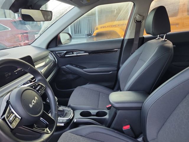 Used 2025 Kia Seltos S image 13