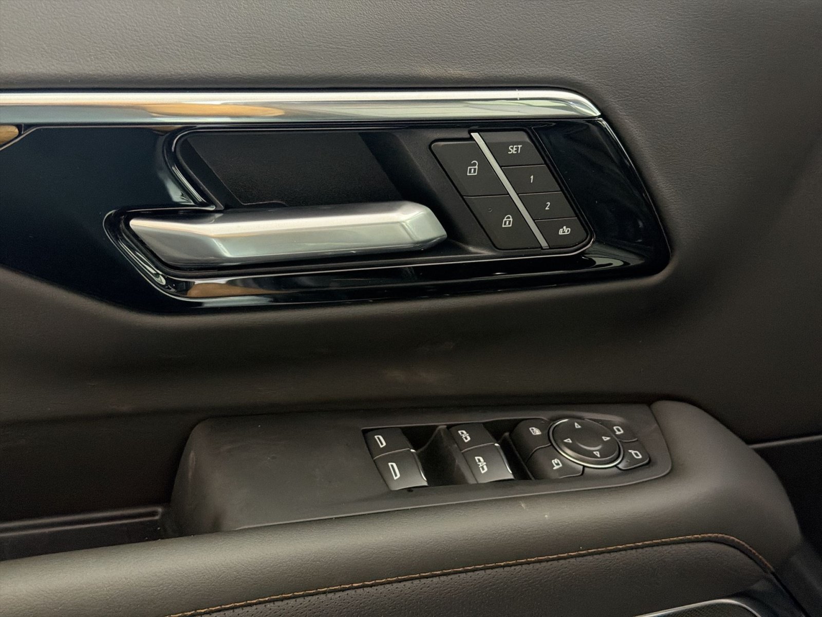 New 2026 Chevrolet Tahoe High Country AWD/4WD image 15