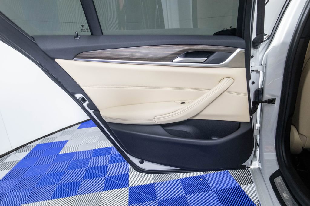 Used 2023 BMW 530i w/ Convenience Package RWD image 14