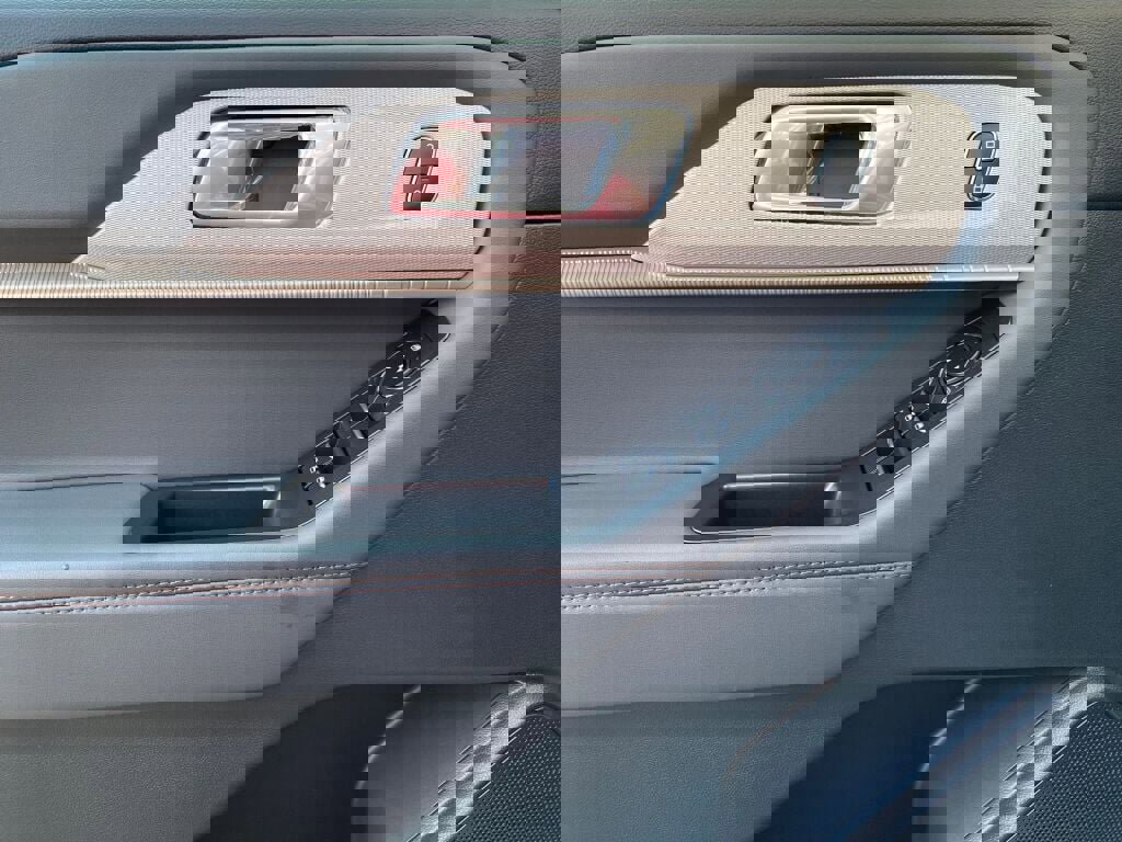 New 2026 Ford Explorer Active image 10