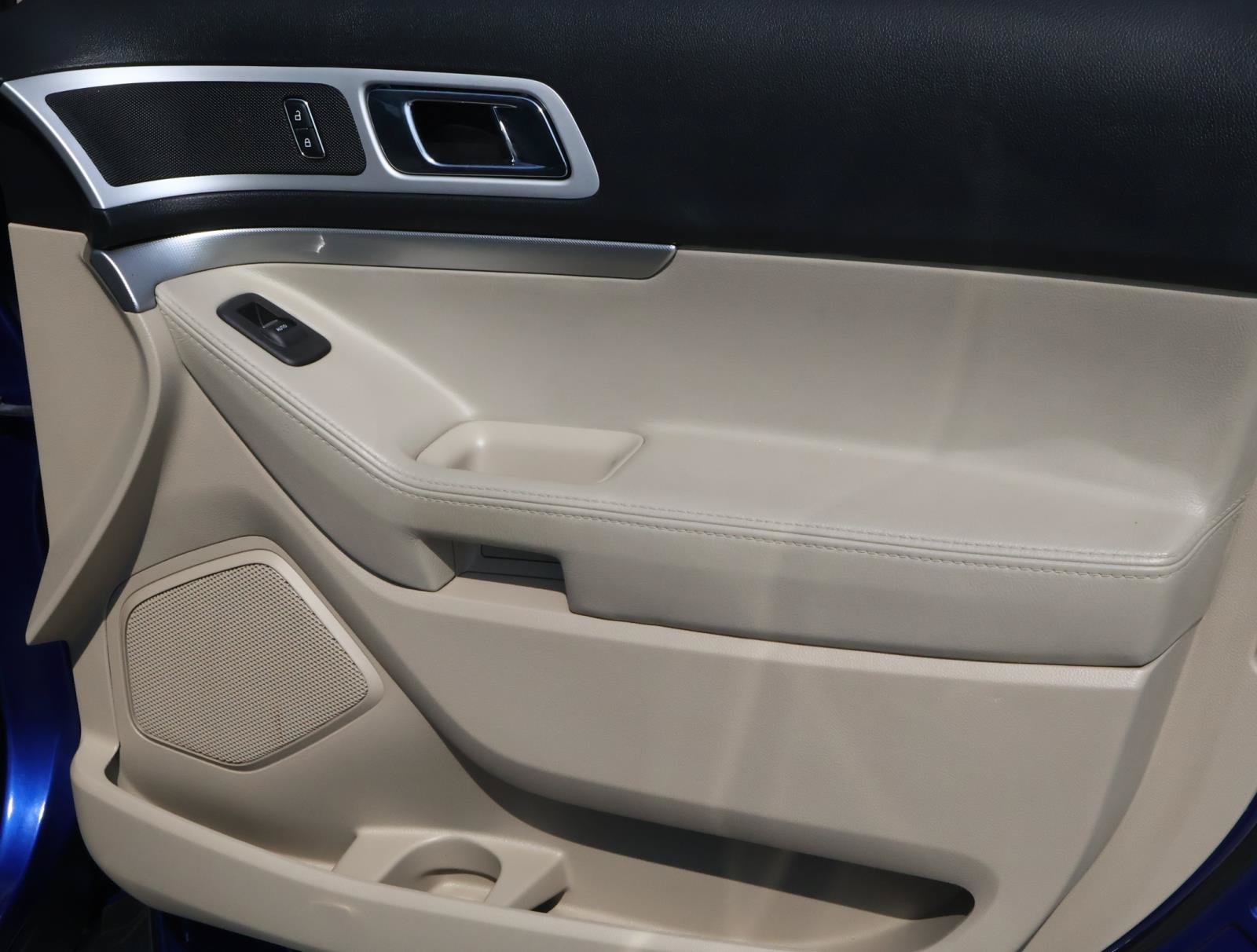 Used 2013 Ford Explorer XLT FWD image 15