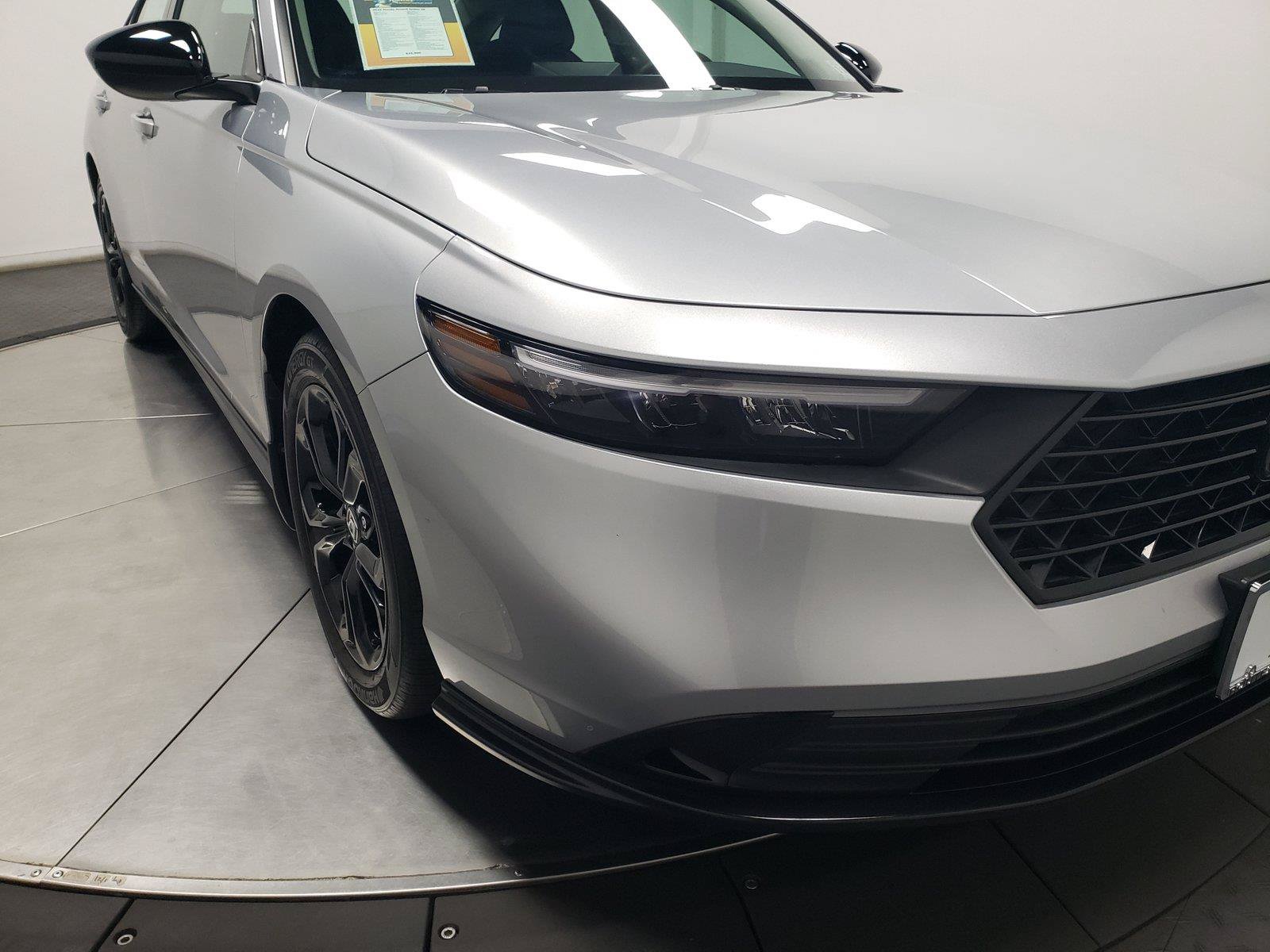 Used 2025 Honda Accord SE image 3