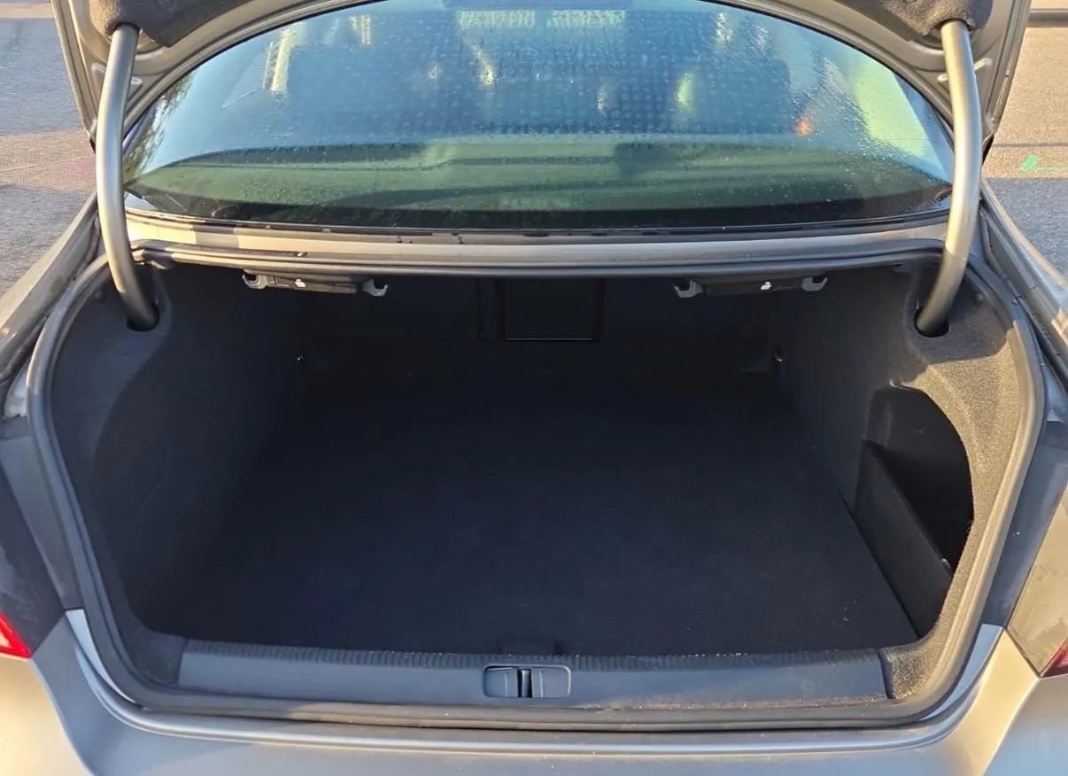 Used 2015 Volkswagen CC Executive image 9