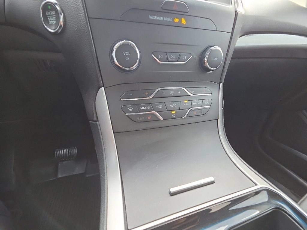 Used 2020 Ford Edge SEL w/ Convenience Package FWD image 23