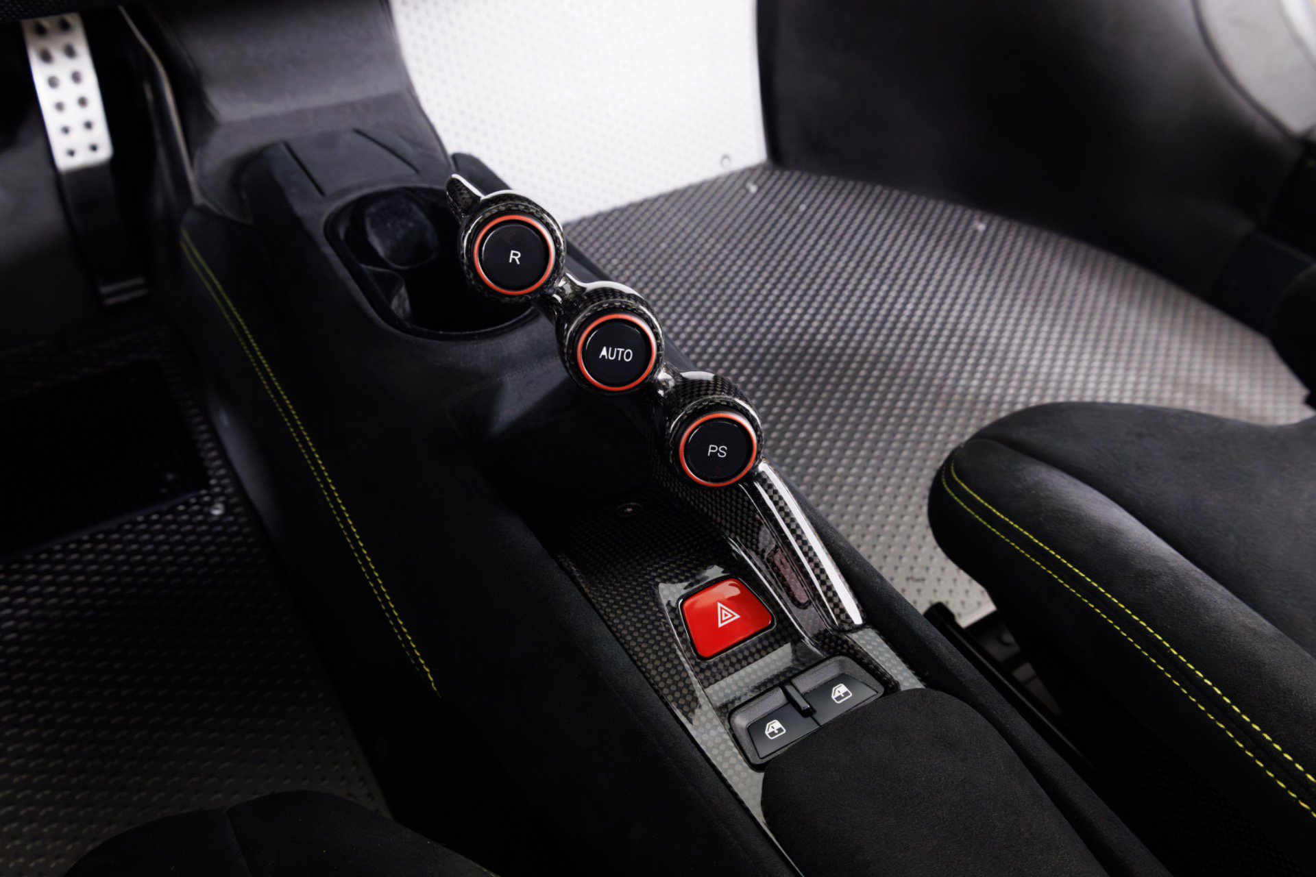 Used 2020 Ferrari 488 Pista image 24