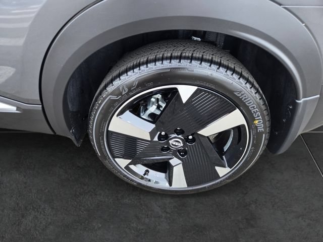 New 2026 Nissan Kicks SR w/ SR Premium Package AWD/4WD image 11