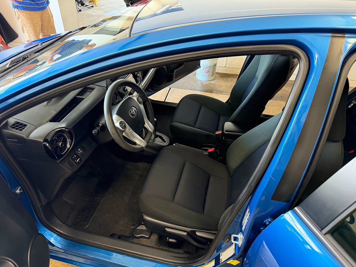 Used 2015 Toyota Prius C Two FWD image 4