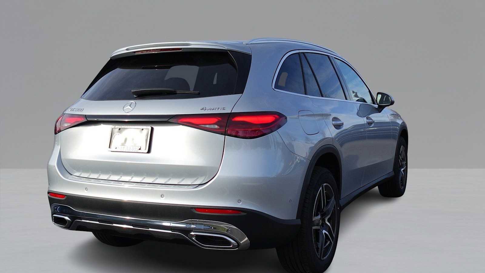 New 2026 Mercedes-Benz GLC 300 4MATIC image 5