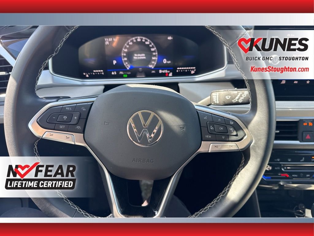 Used 2025 Volkswagen Taos SE AWD/4WD image 24