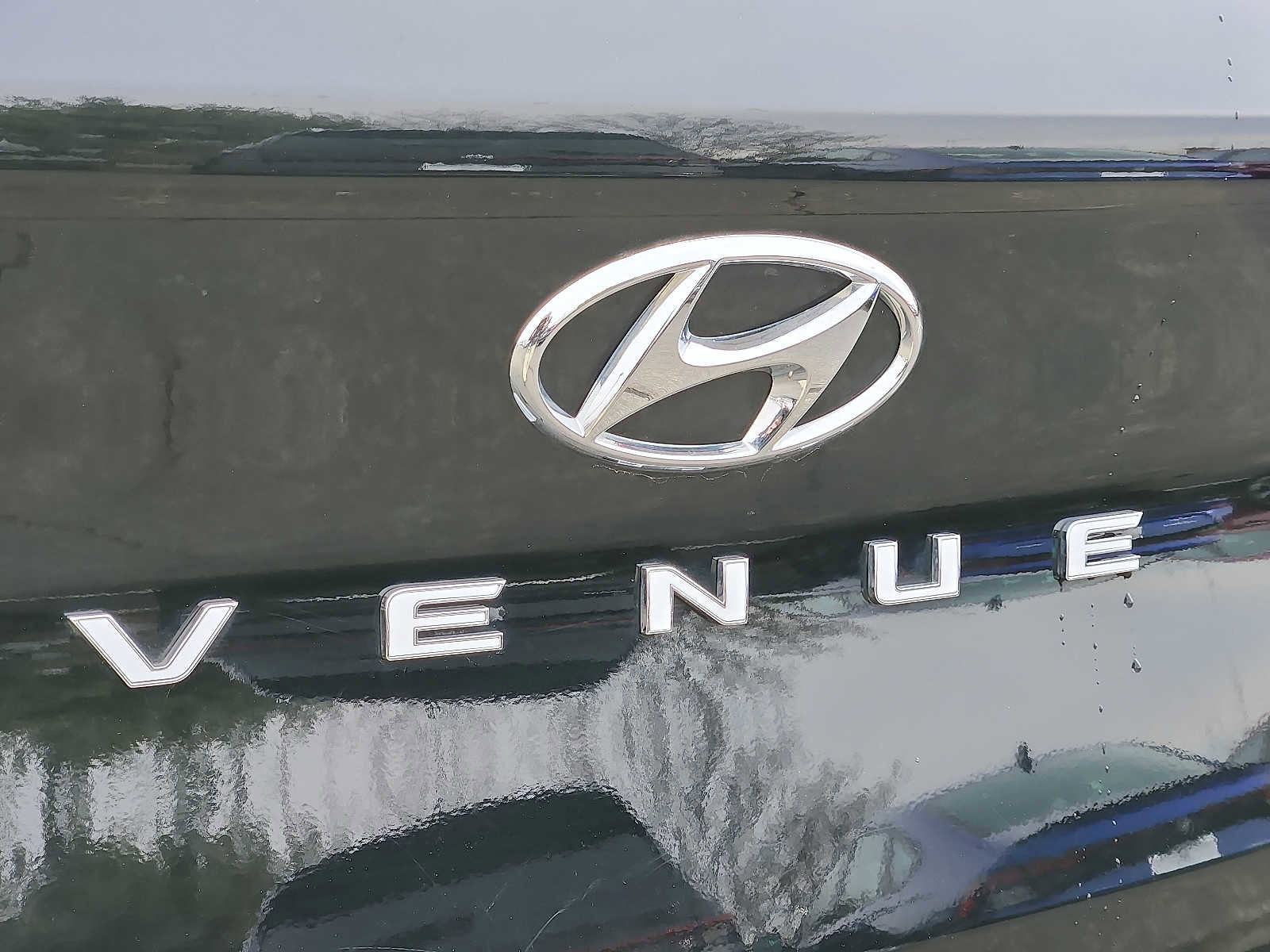 Used 2023 Hyundai Venue SEL w/ Cargo Package FWD image 28
