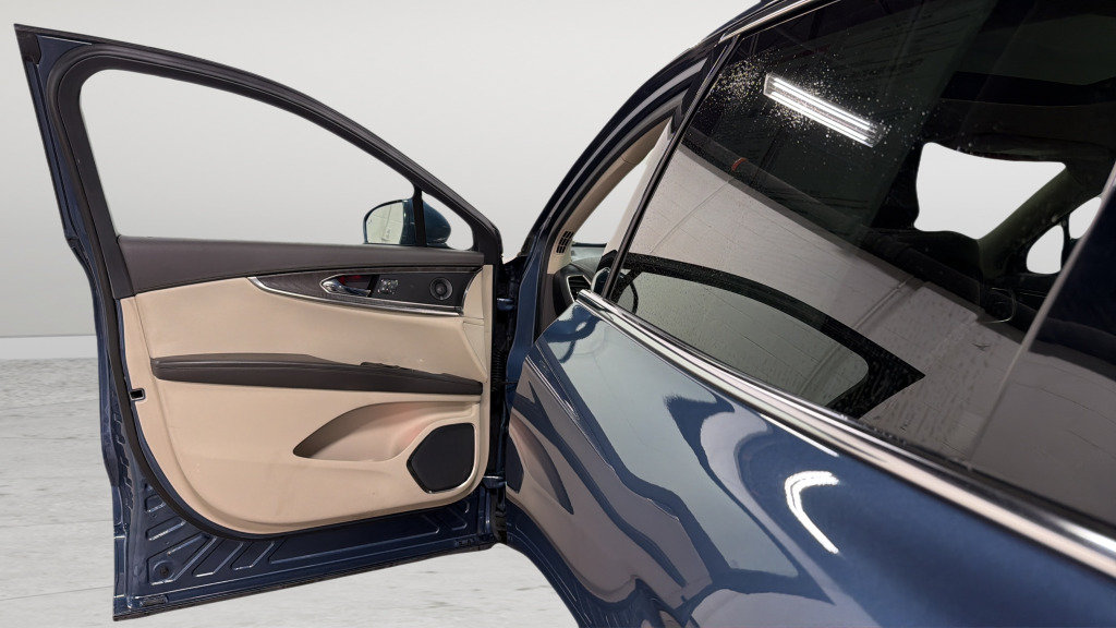 Used 2019 Lincoln Nautilus Reserve FWD image 14