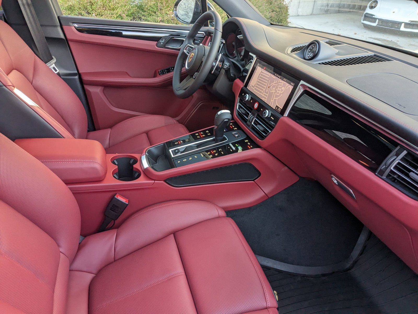 New 2026 Porsche Macan S image 27