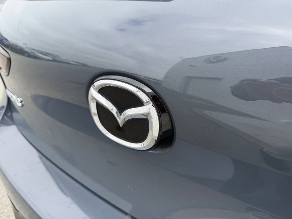 Used 2019 MAZDA MAZDA3 Hatchback w/ Premium Package FWD image 12