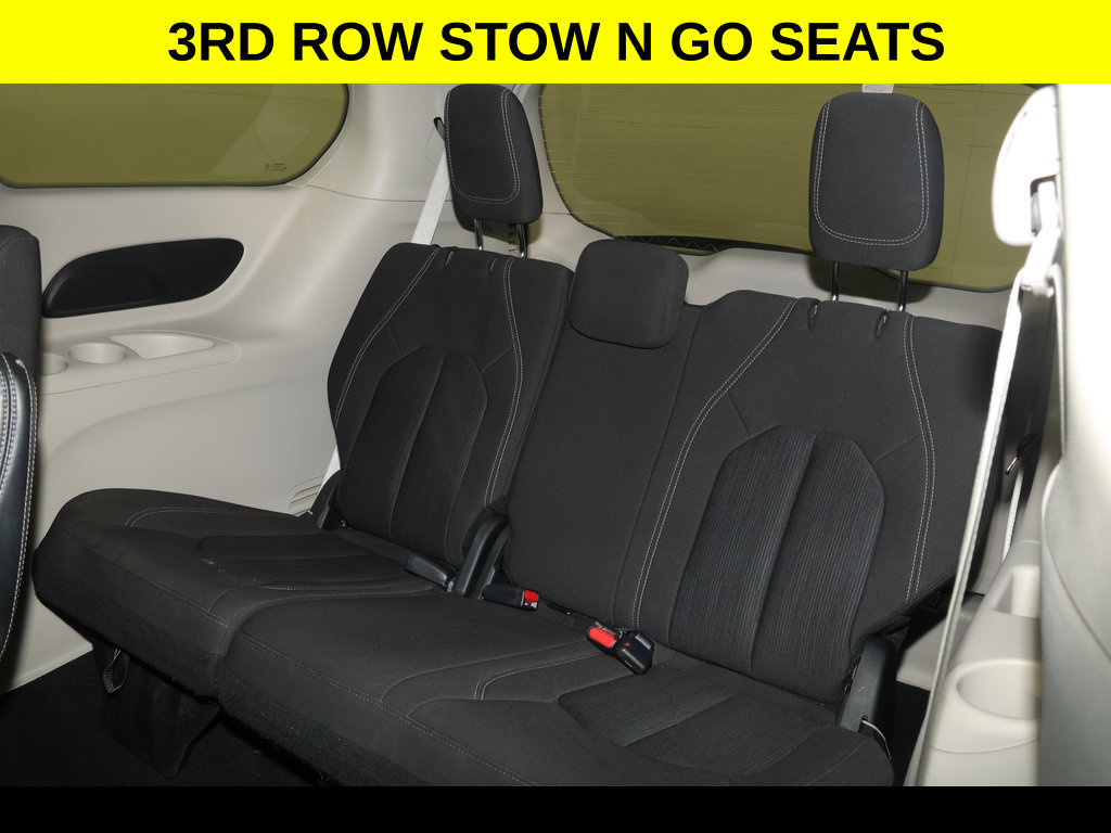 Used 2023 Chrysler Voyager LX FWD image 10