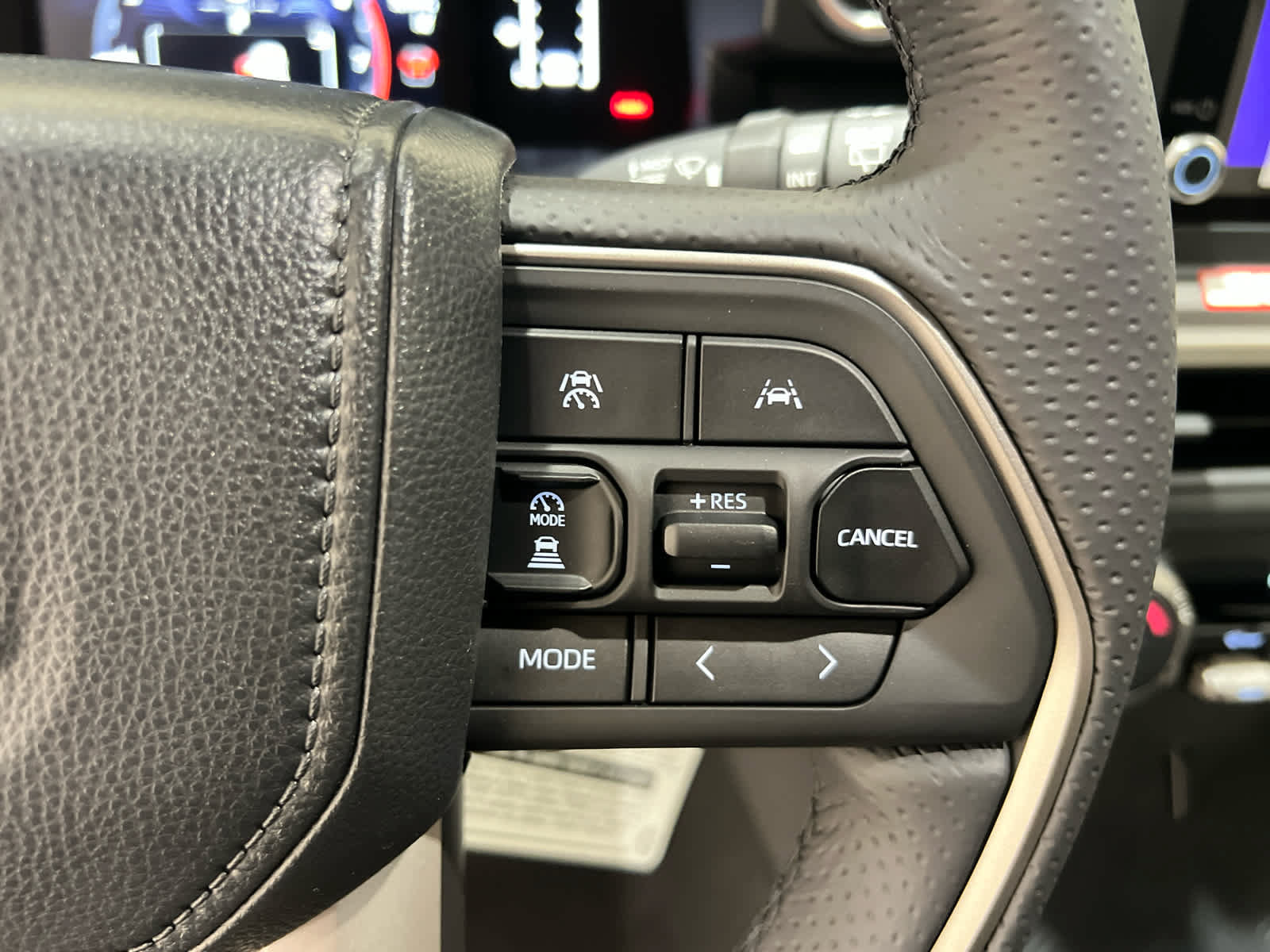 New 2026 Toyota 4Runner SR5 AWD/4WD image 15