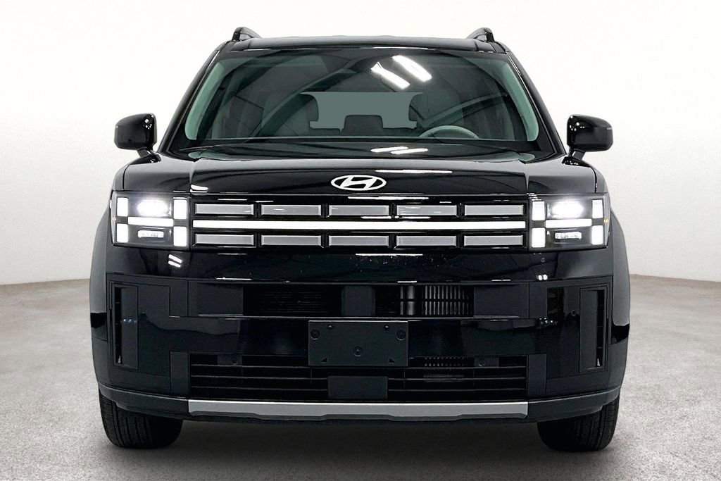 Used 2025 Hyundai Santa Fe SEL FWD image 4