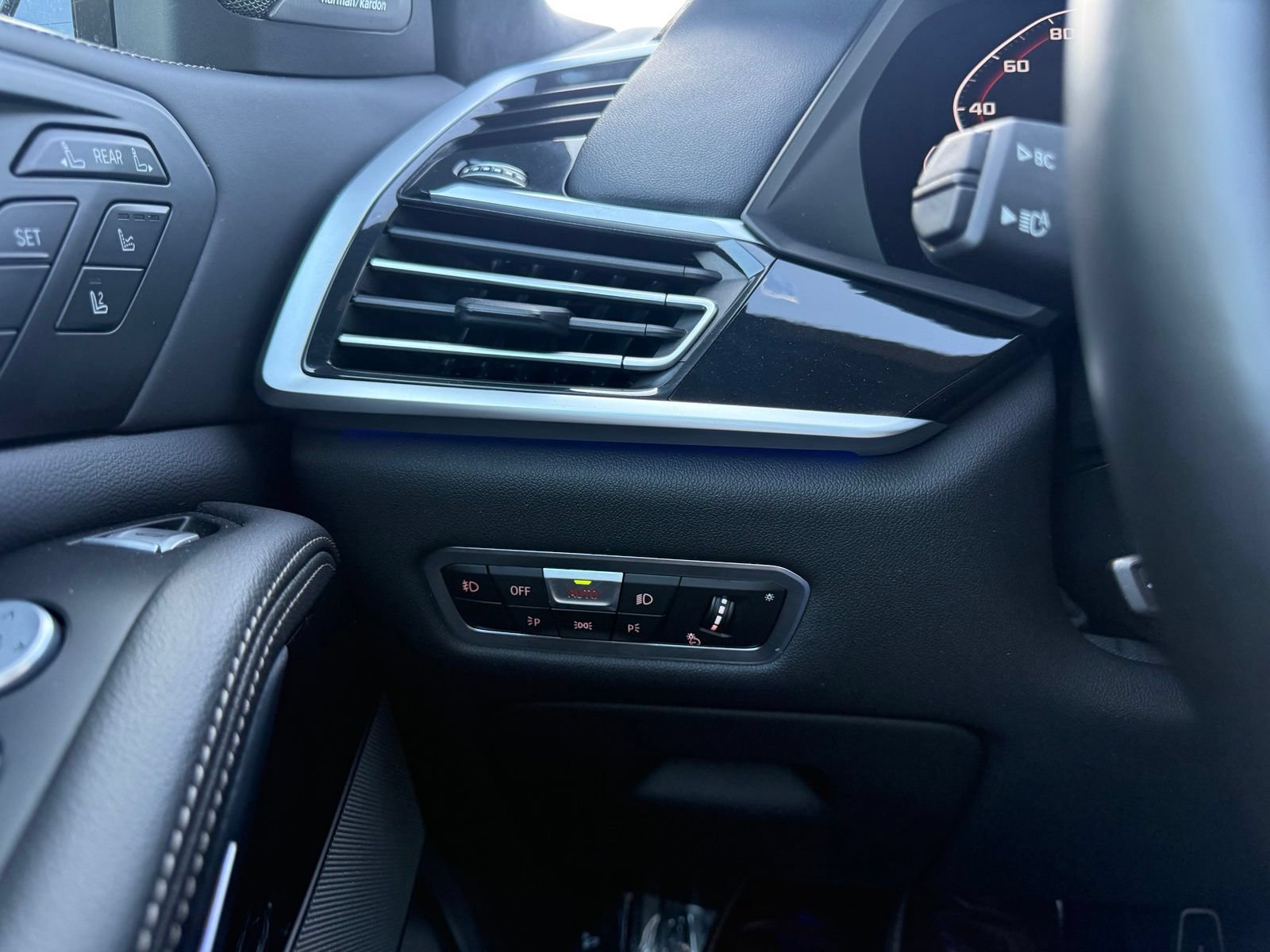 Used 2022 BMW X7 M50i AWD/4WD image 33
