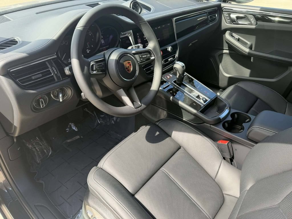 New 2026 Porsche Macan AWD/4WD image 29