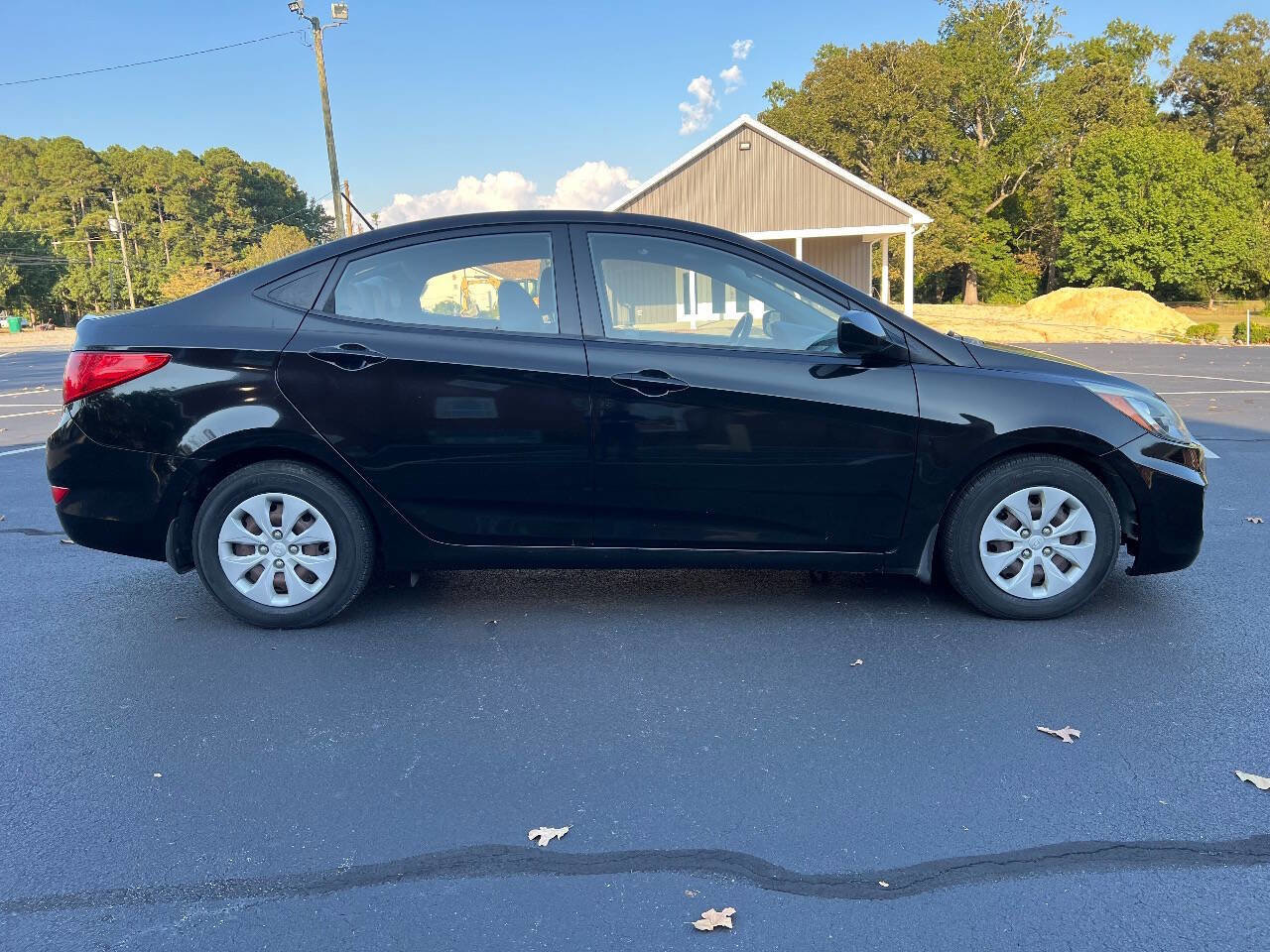 Used 2015 Hyundai Accent GLS image 9