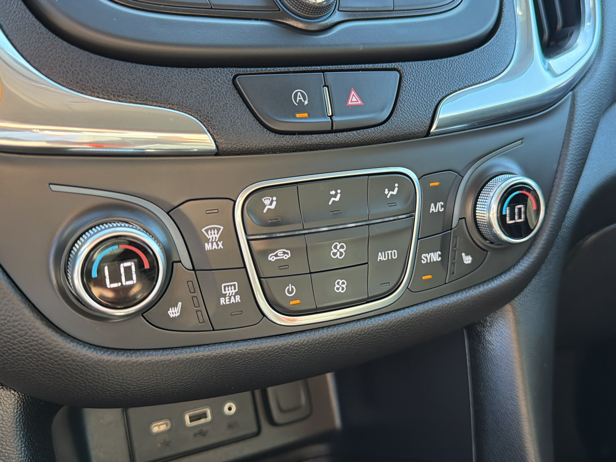 Used 2024 Chevrolet Equinox LT AWD/4WD image 21