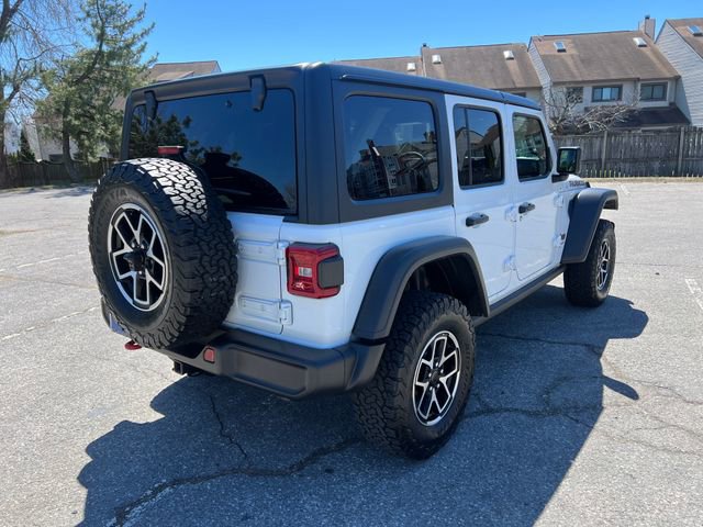 Used 2025 Jeep Wrangler Unlimited Rubicon AWD/4WD image 11