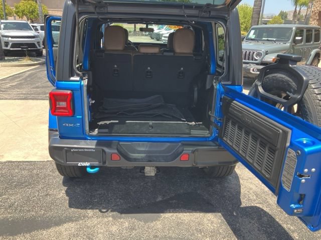 Used 2023 Jeep Wrangler Unlimited Sahara w/ Cold Weather Group AWD/4WD image 23