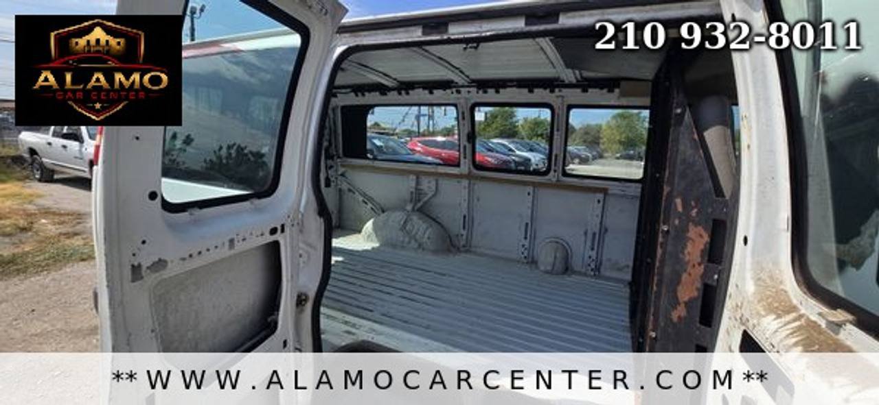 Used 2009 Chevrolet Express 1500 RWD image 19