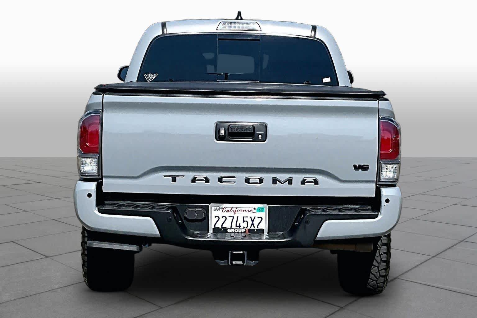 Certified 2020 Toyota Tacoma TRD Sport w/ TRD Premium Sport Package AWD/4WD image 4