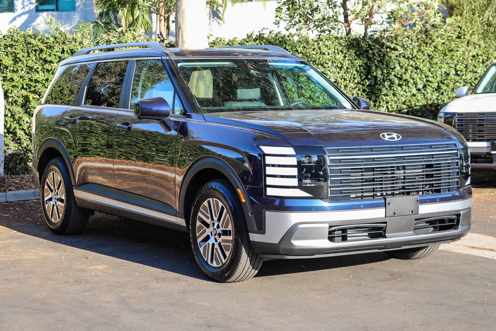 New 2026 Hyundai Palisade SEL Premium w/ Tow & Go Package FWD image 3