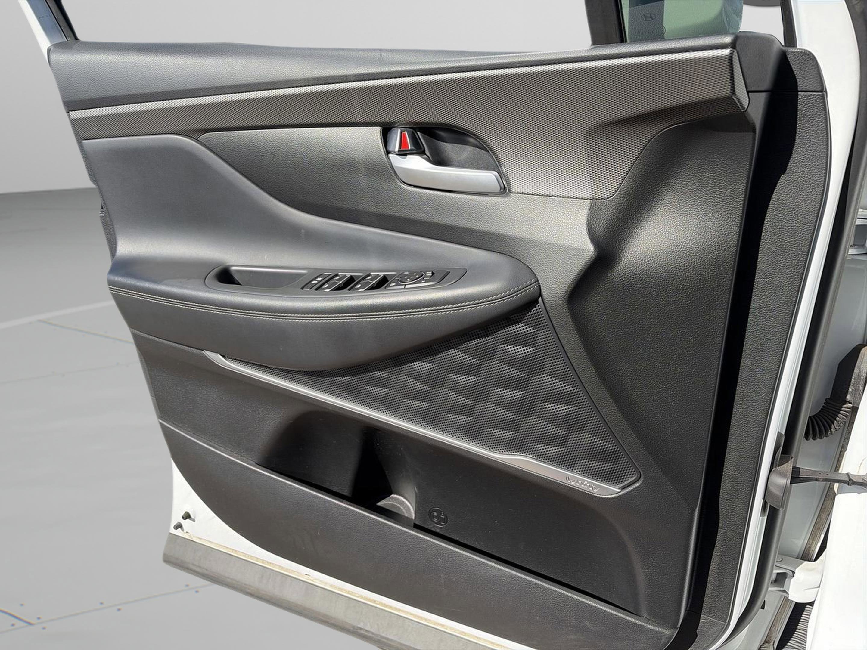 Used 2020 Hyundai Santa Fe SEL image 17