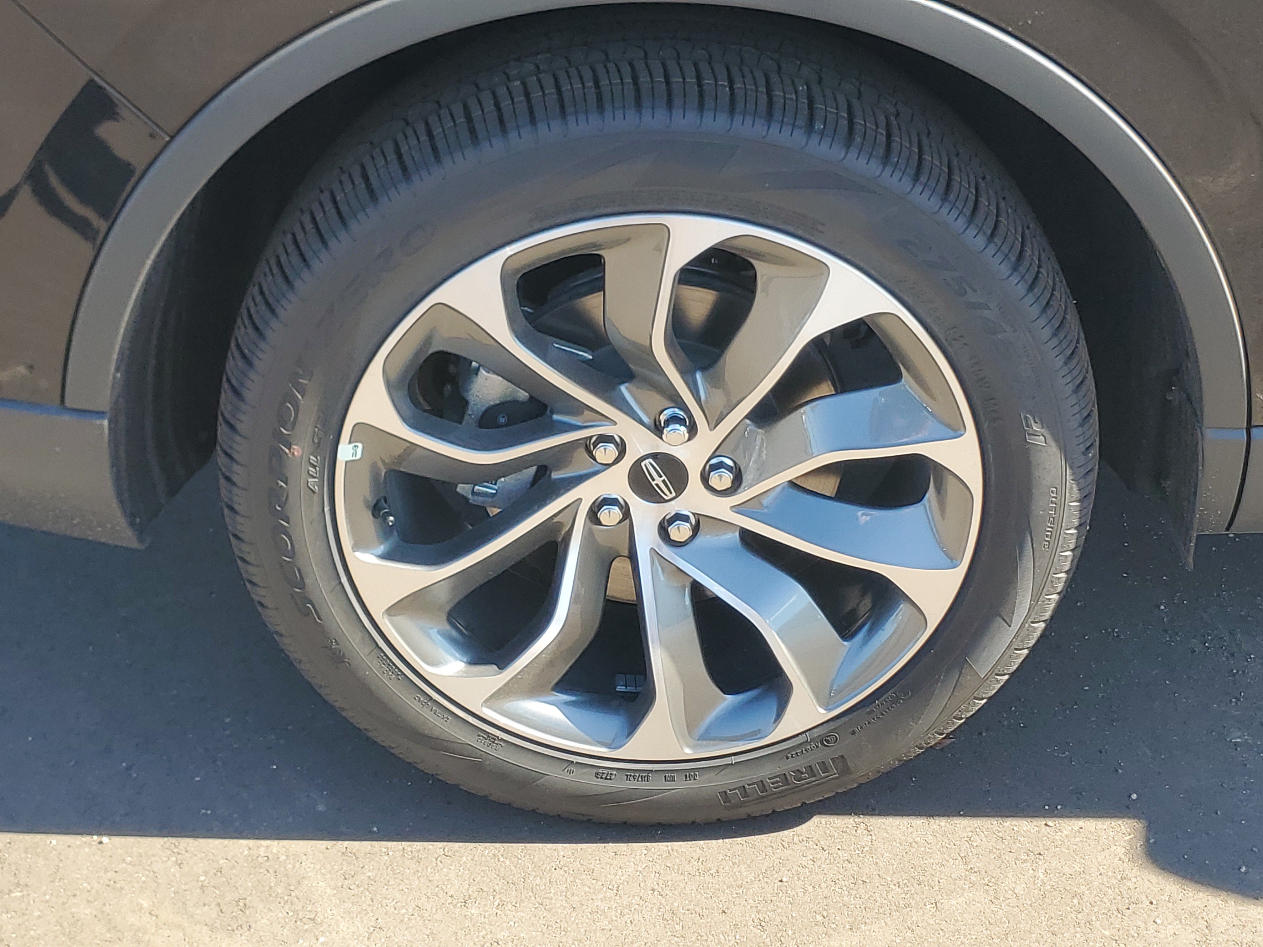 New 2026 Lincoln Aviator AWD image 5